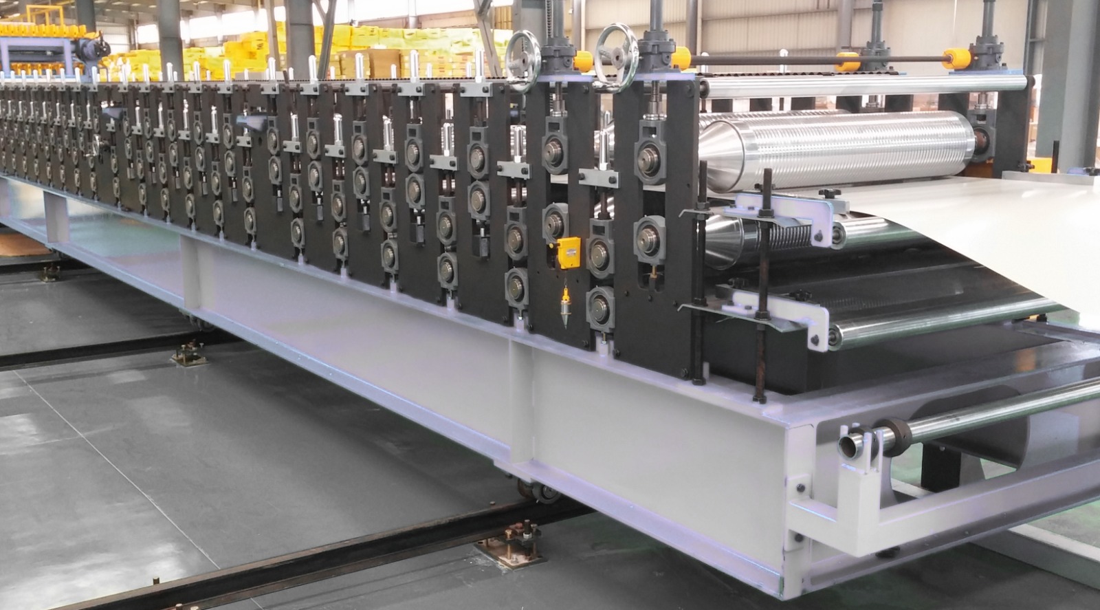 Sandwich Panel Production line-Roll Forming Machine-fineagles